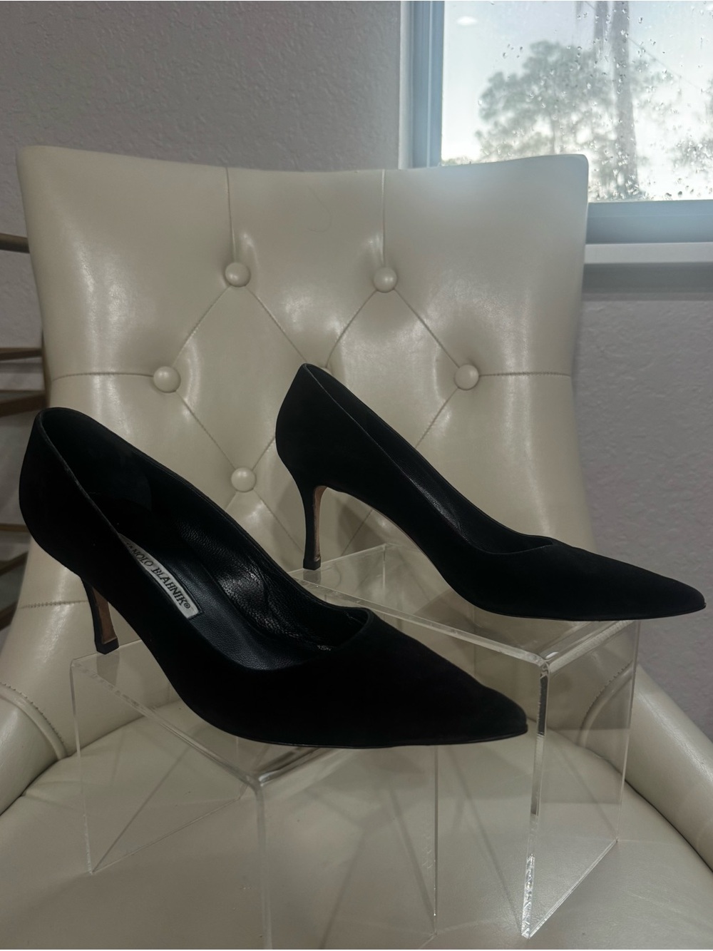 Manolo Blahnik Black Pointed-Toe Suede Pumps
